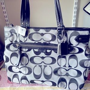NWT Coach Daisy Outline Signature Metallic Tote